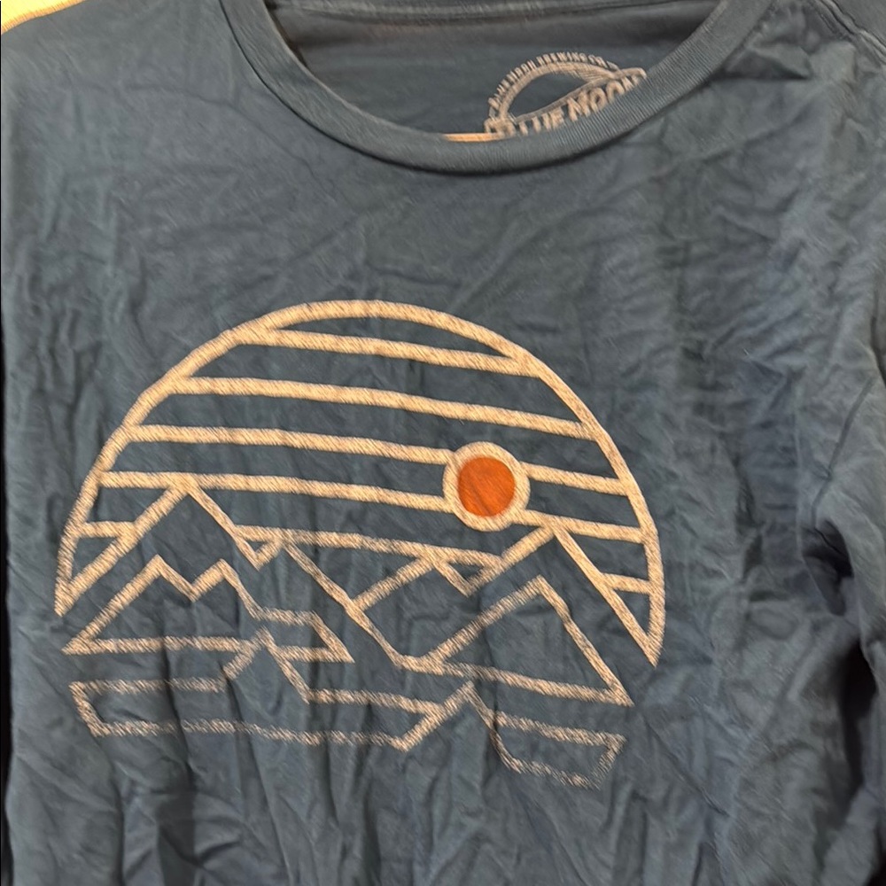 Blue Moon Brewing long sleeve shirt, size L